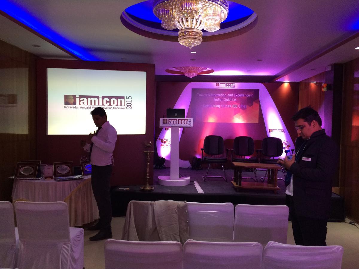 Hotel Platinum Plaza Rohtak Bagian luar foto