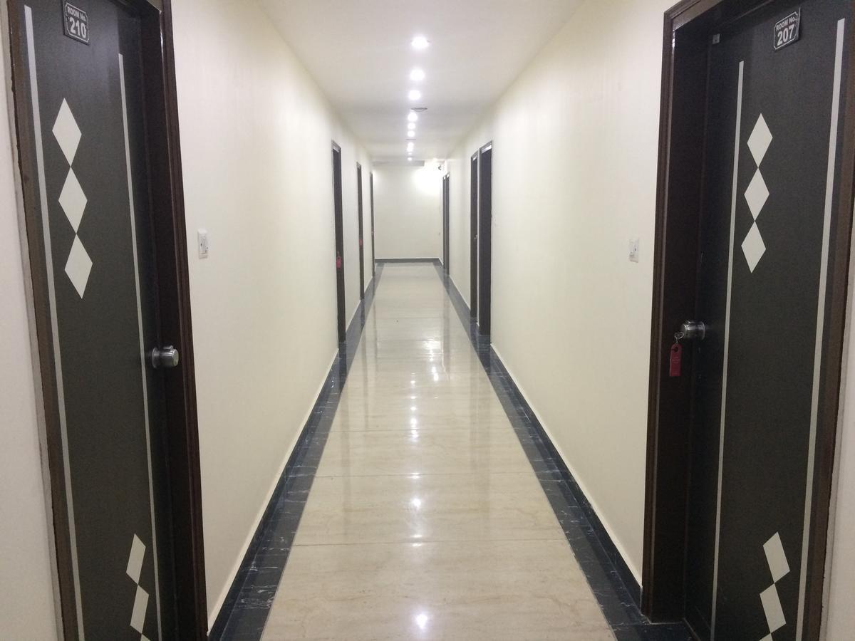 Hotel Platinum Plaza Rohtak Bagian luar foto