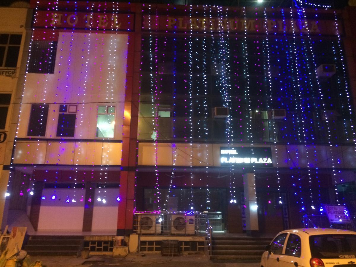 Hotel Platinum Plaza Rohtak Bagian luar foto