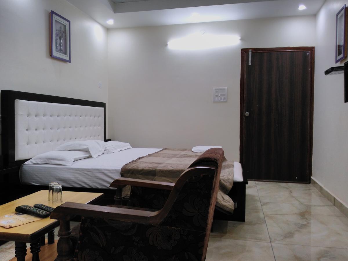 Hotel Platinum Plaza Rohtak Bagian luar foto
