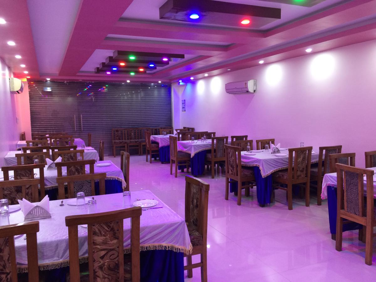 Hotel Platinum Plaza Rohtak Bagian luar foto